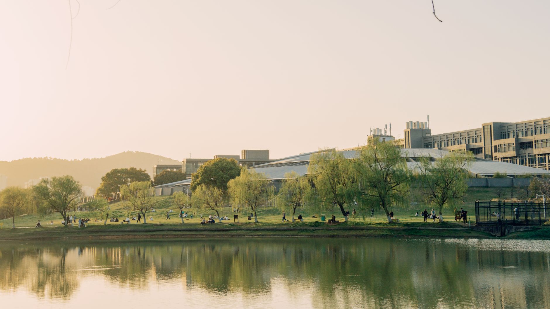 加拿大滑铁卢大学学生在实习面试